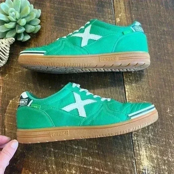 Munich | G3 Kid Profit 160 Indoor Soccer Shoes, Green - Picture 4 of 9